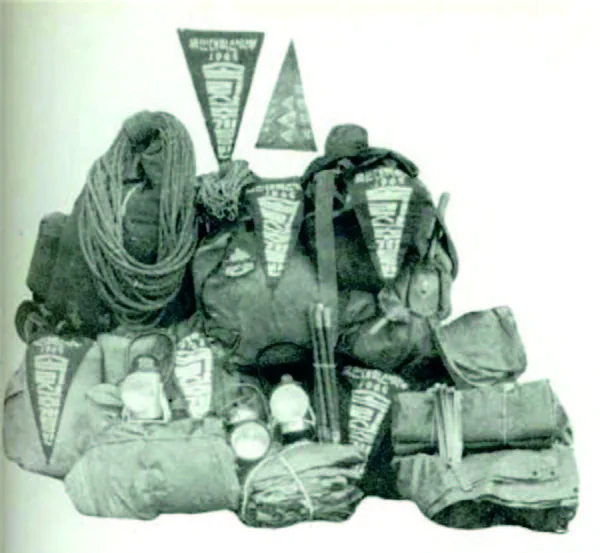 1. ESS(국민문학의 밤), 2. 국민대학 산학부, 3. 청문회, 4. 학생회관(현 법학관), 5. 동아리 소개전(1980년대, 본부관 로비)